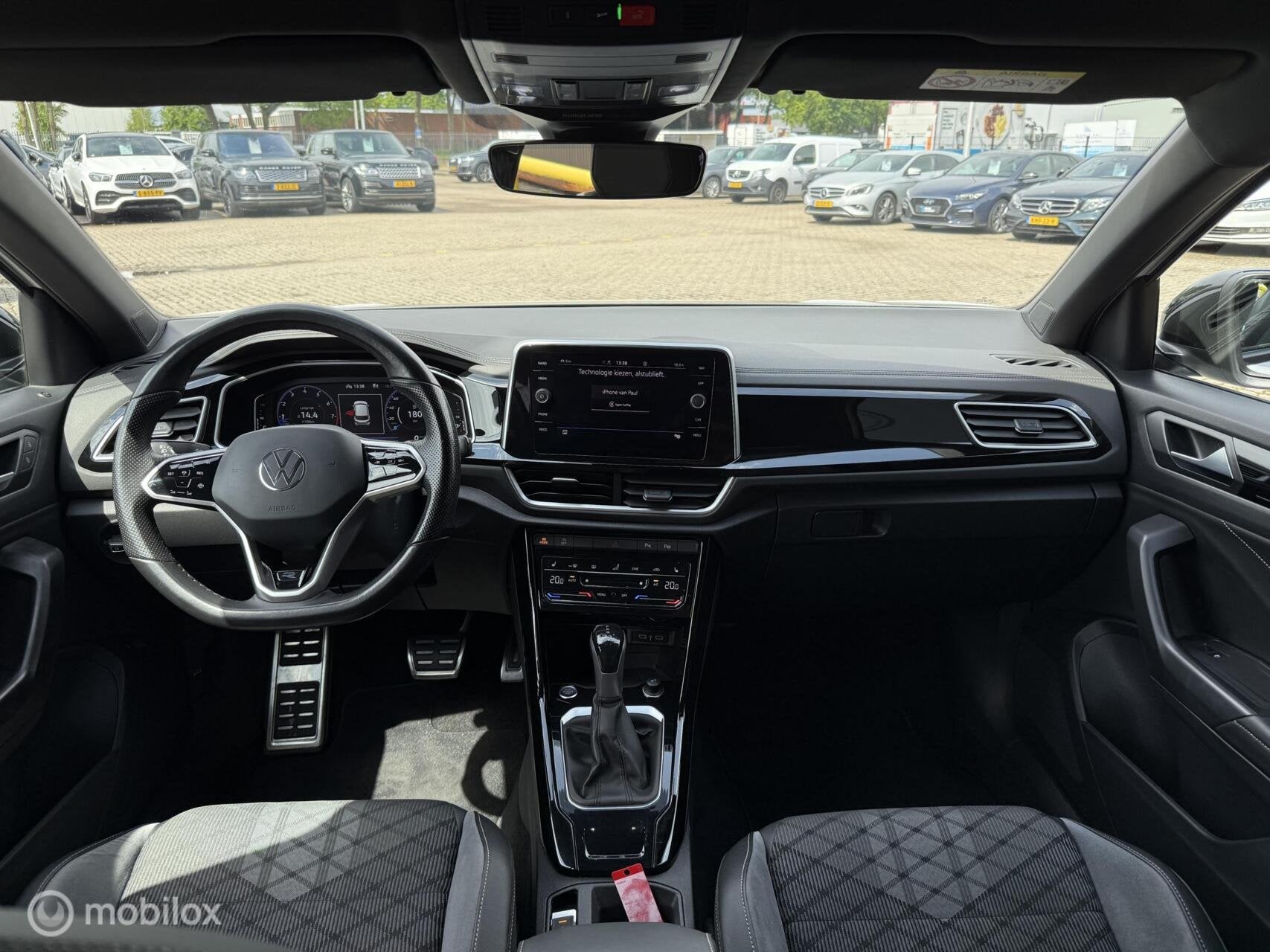 Volkswagen T-Roc 1.5 TSI R-Line Facelift | Black-style, Auto's, Volkswagen, 1258 kg, 4 cilinders, 150 pk, Wit