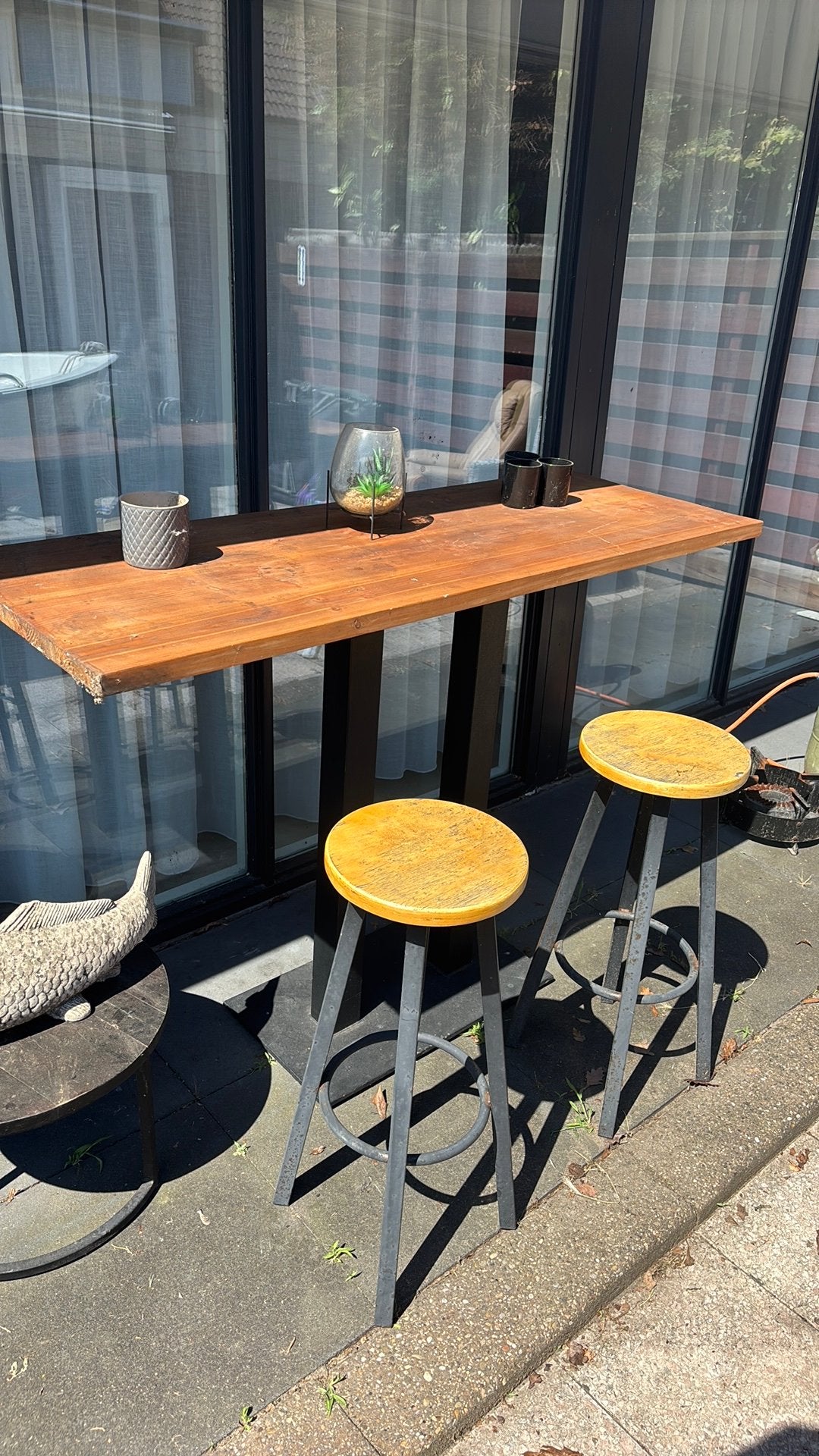 Bartafel voor buiten met 2 krukken, Huis en Inrichting, Barren, Ophalen, Gebruikt, Inclusief barstoelen
