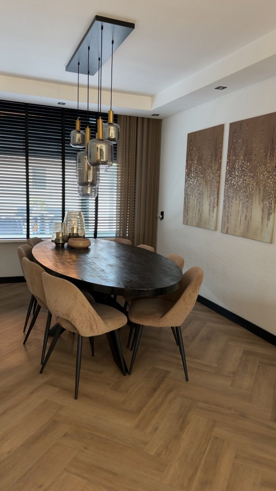 Stijlvolle ovale eettafel met 6 stoelen, Ophalen, 100 tot 150 cm, Eikenhout, Zo goed als nieuw