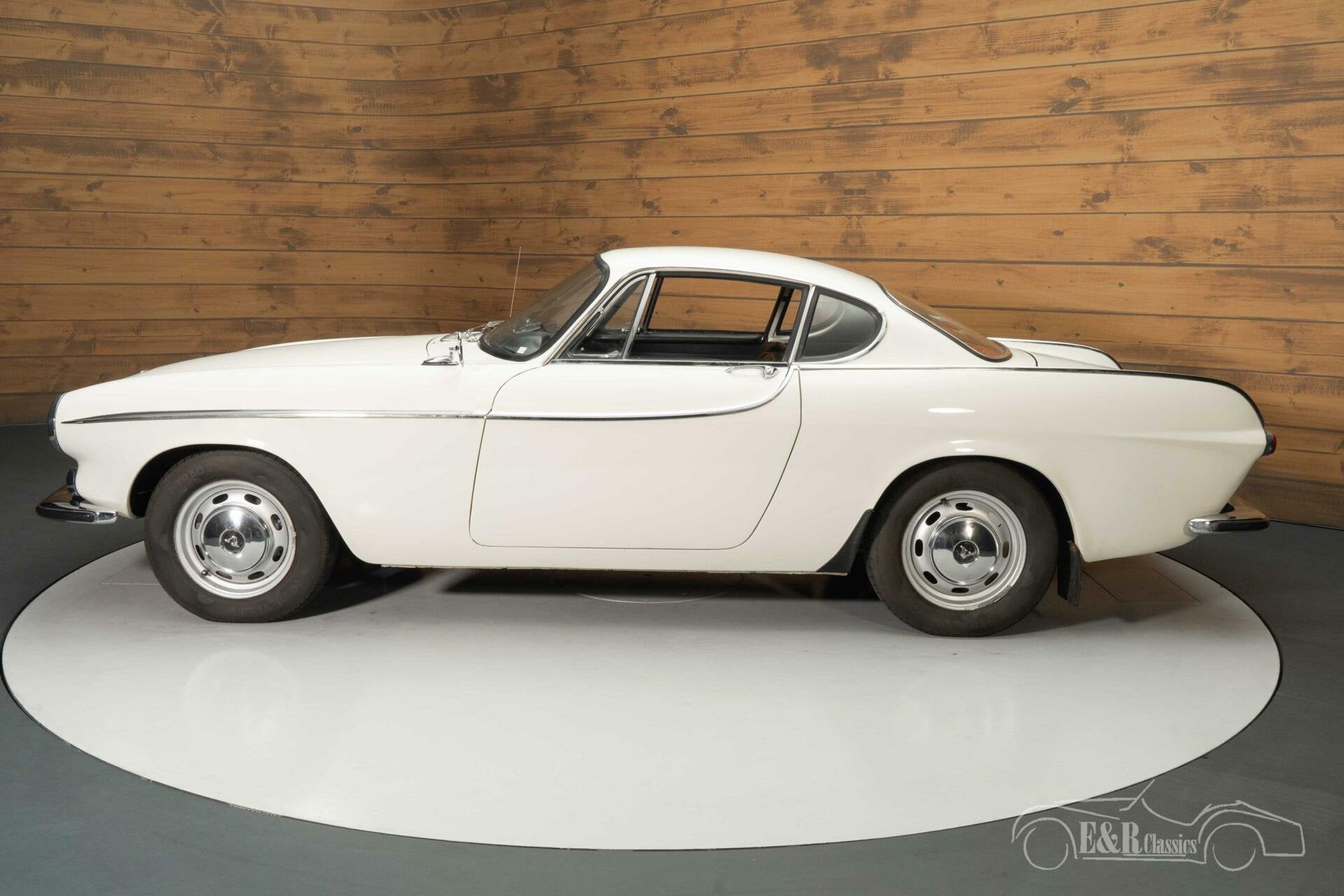 Volvo P1800 S | Gerestaureerd | Historie bekend | 1965, foto 6