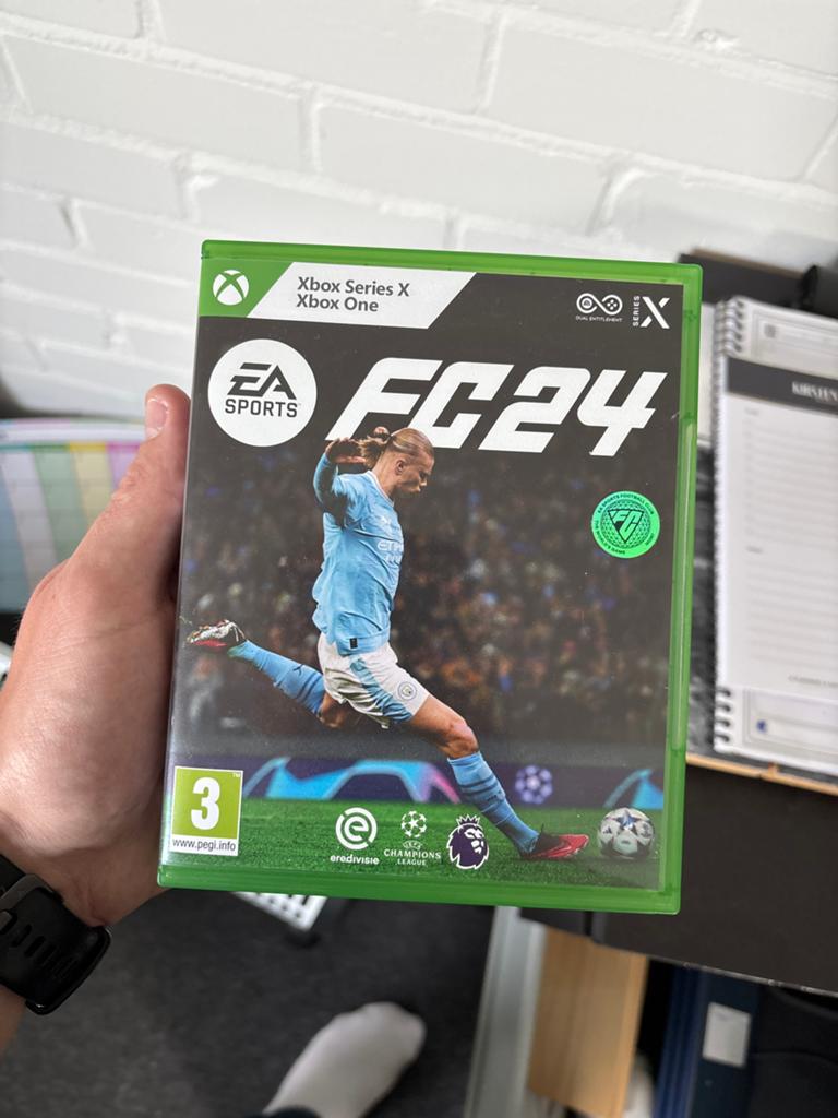 Xbox Games: FC24, Far Cry 5, F1 23 - Zo goed als nieuw, Ophalen, Zo goed als nieuw