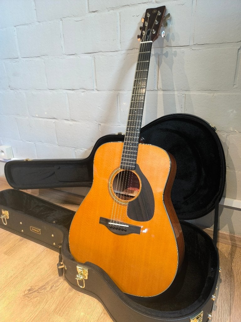 Nieuwe Yamaha FGX5 "red label" westerngitaar, Ophalen, Zo goed als nieuw, Western- of Steelstringgitaar, Met koffer