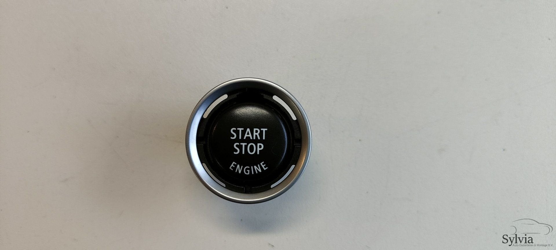 Foto 6 van Startstop schakelaar knop BMW 3-Serie E90 E91 E92 E93 X1 E84
