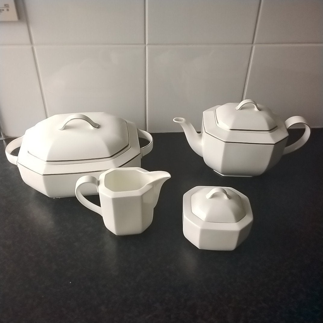 villeroy + boch  heinrich pearl en astoria weiss, Huis en Inrichting, Overige typen, Ophalen of Verzenden, Zo goed als nieuw, Overige stijlen