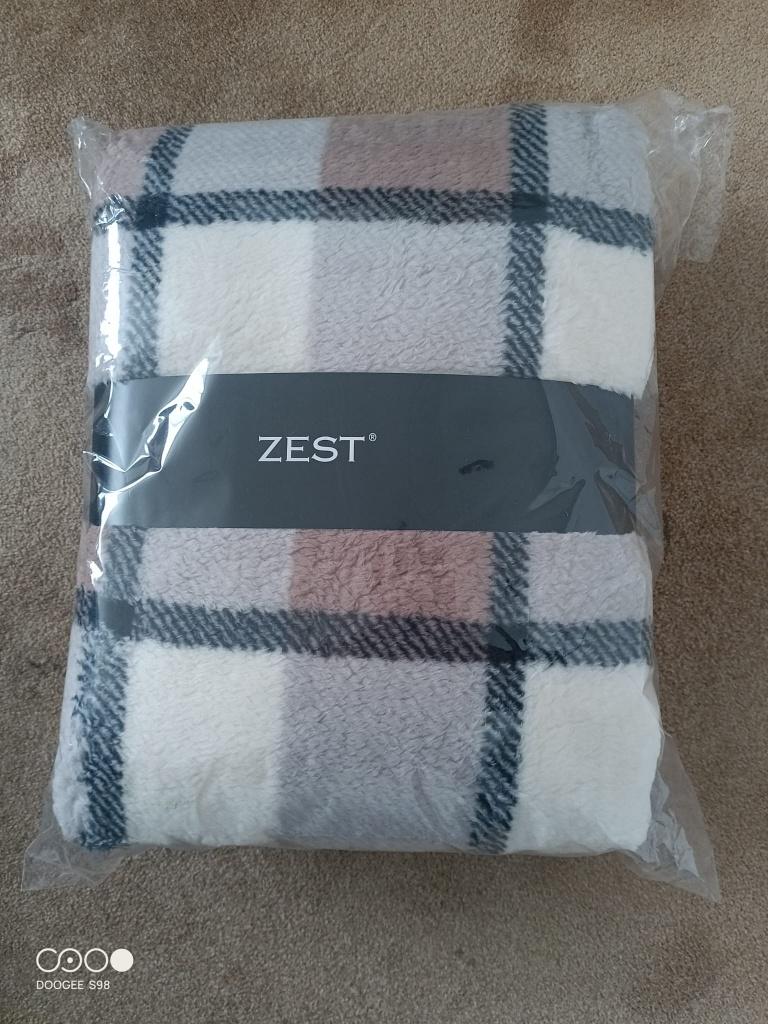 Fleece kleed, Ophalen, Nieuw