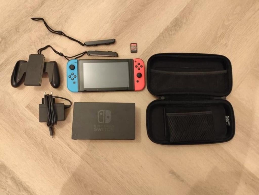 Nintendo Switch Console incl. accessoires & Minecraft spel, Spelcomputers en Games, Spelcomputers | Nintendo Switch, Met games