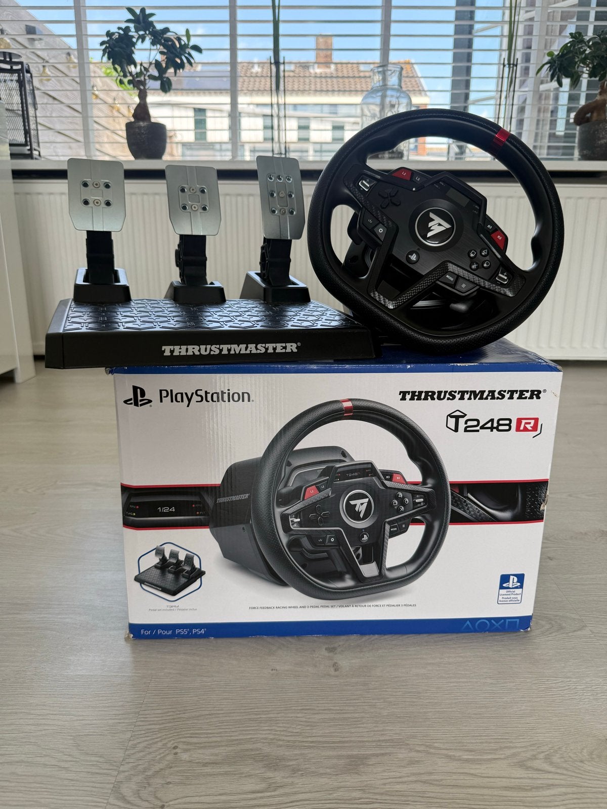 Thrustmaster T248R Racestuur met Pedalen, Spelcomputers en Games, Ophalen, Racestuur, Force feedback, Zo goed als nieuw