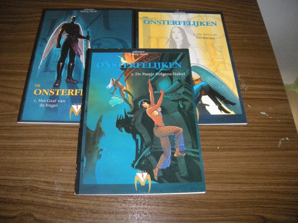 Onsterfelijken 3 delen SC, Boeken, Complete serie of reeks, Ophalen of Verzenden, Zo goed als nieuw
