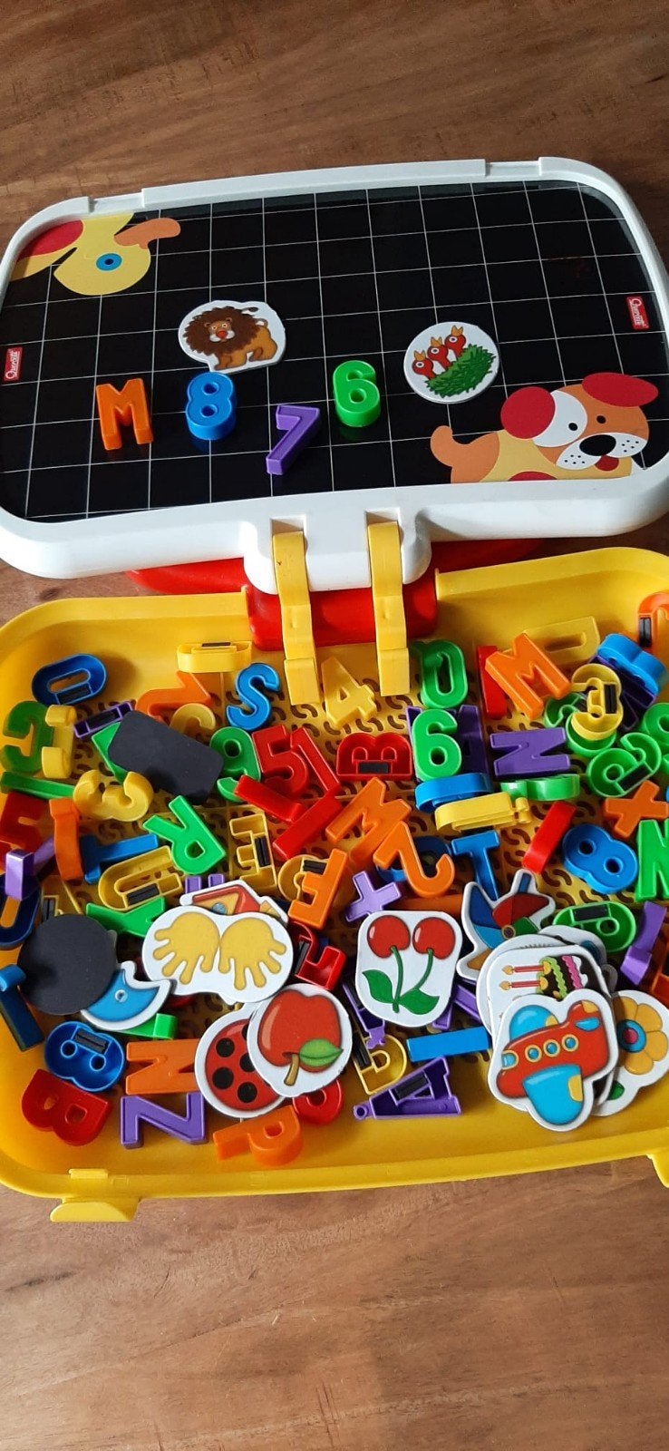 Magneetbord met letters, cijfers en plaatjes, Ophalen, Gebruikt, Taal en Lezen