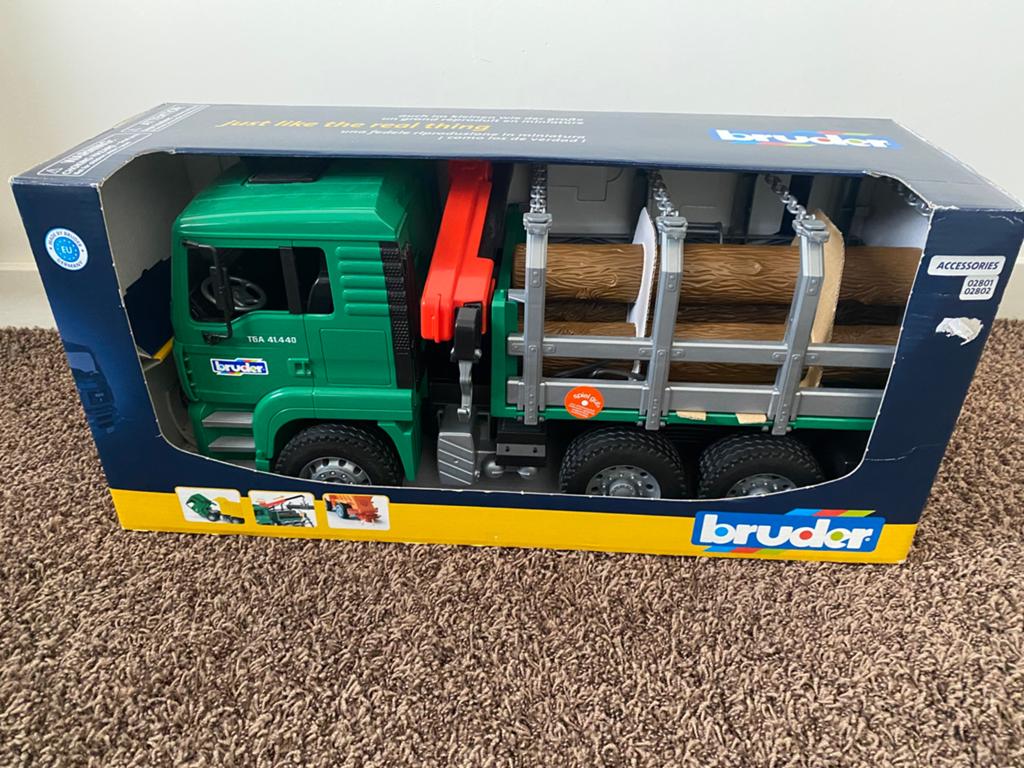Bruder MAN Houttransportwagen met kraan en 3 boomstammen, Ophalen of Verzenden, Nieuw