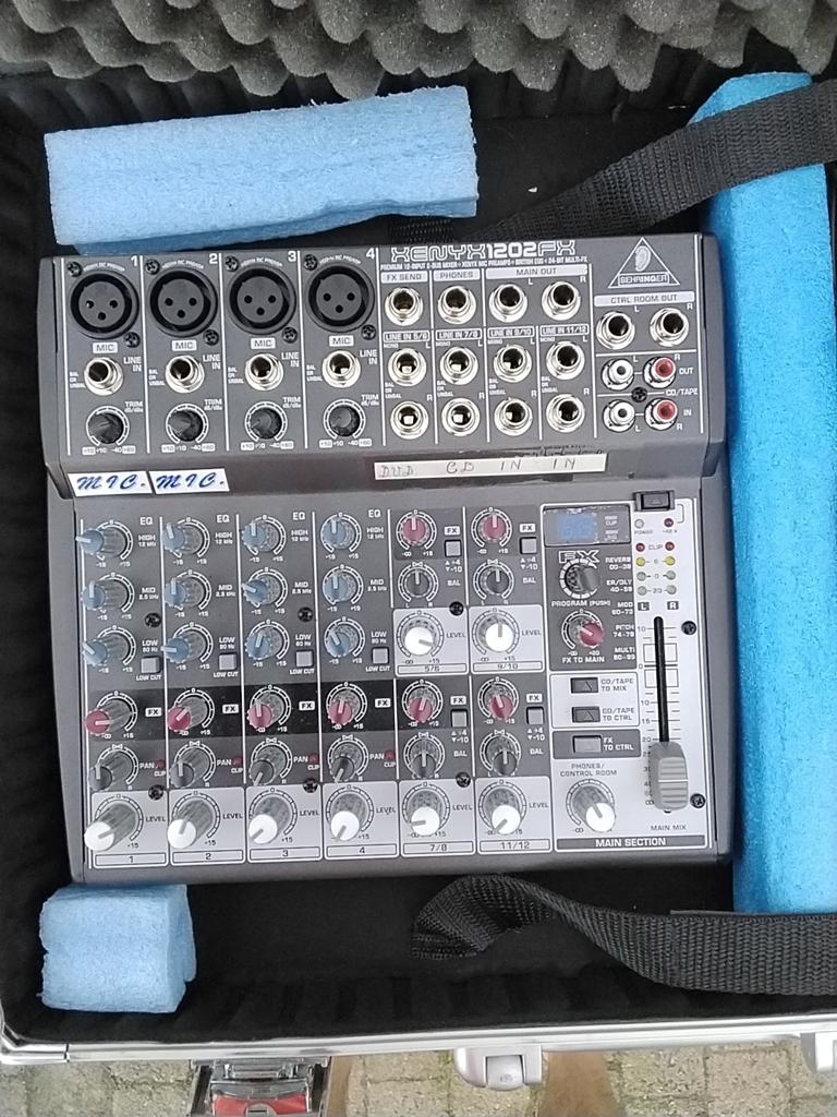Behringer Xenyx 1202FX Mixer in stevige koffer, Muziek en Instrumenten, Mengpanelen, Ophalen of Verzenden, Zo goed als nieuw, 10 tot 20 kanalen
