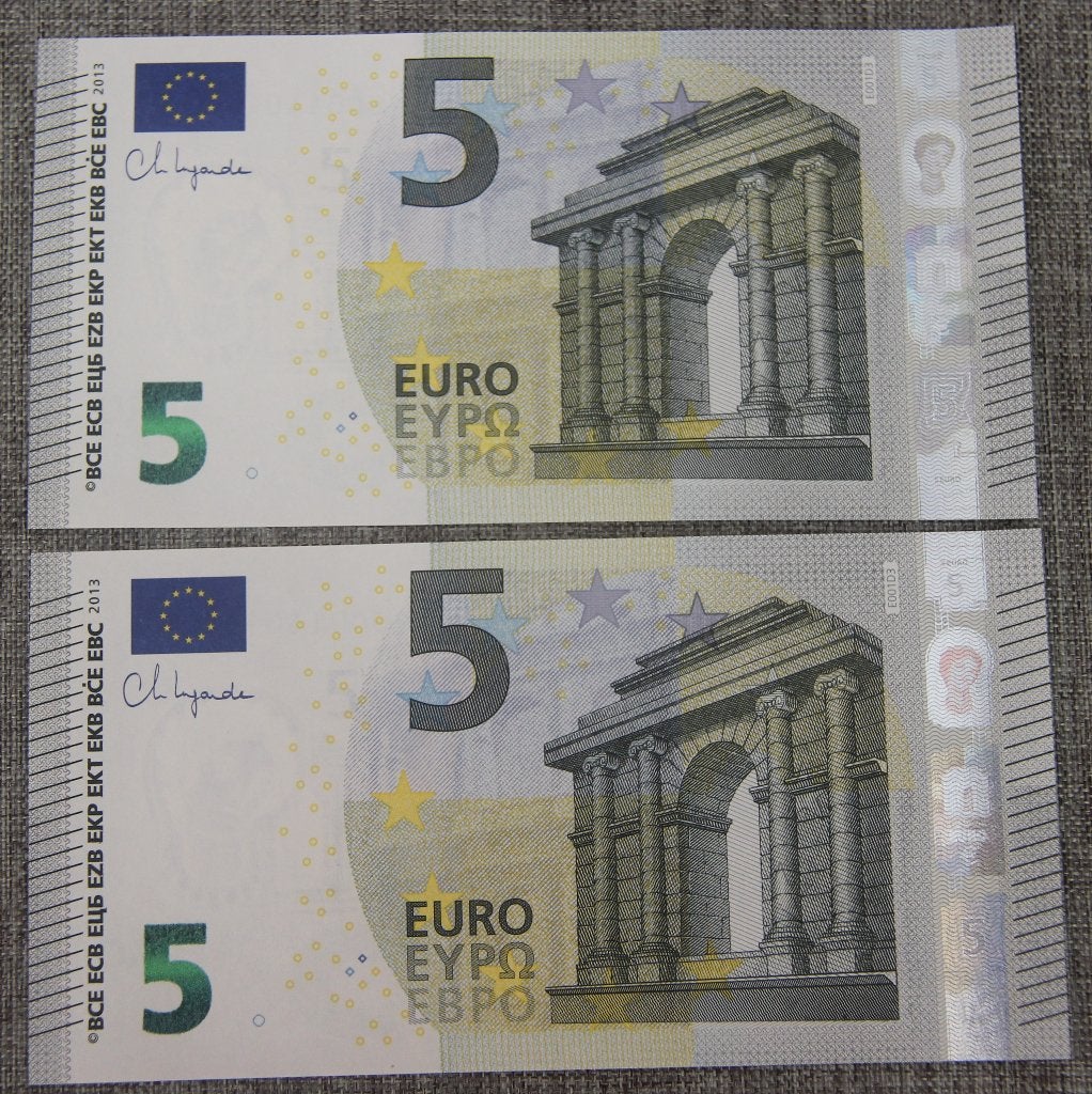 2x 5 euro 2013 opv. EC0140152355(64) ongelopen, Postzegels en Munten, Bankbiljetten | Europa | Eurobiljetten, Ophalen of Verzenden