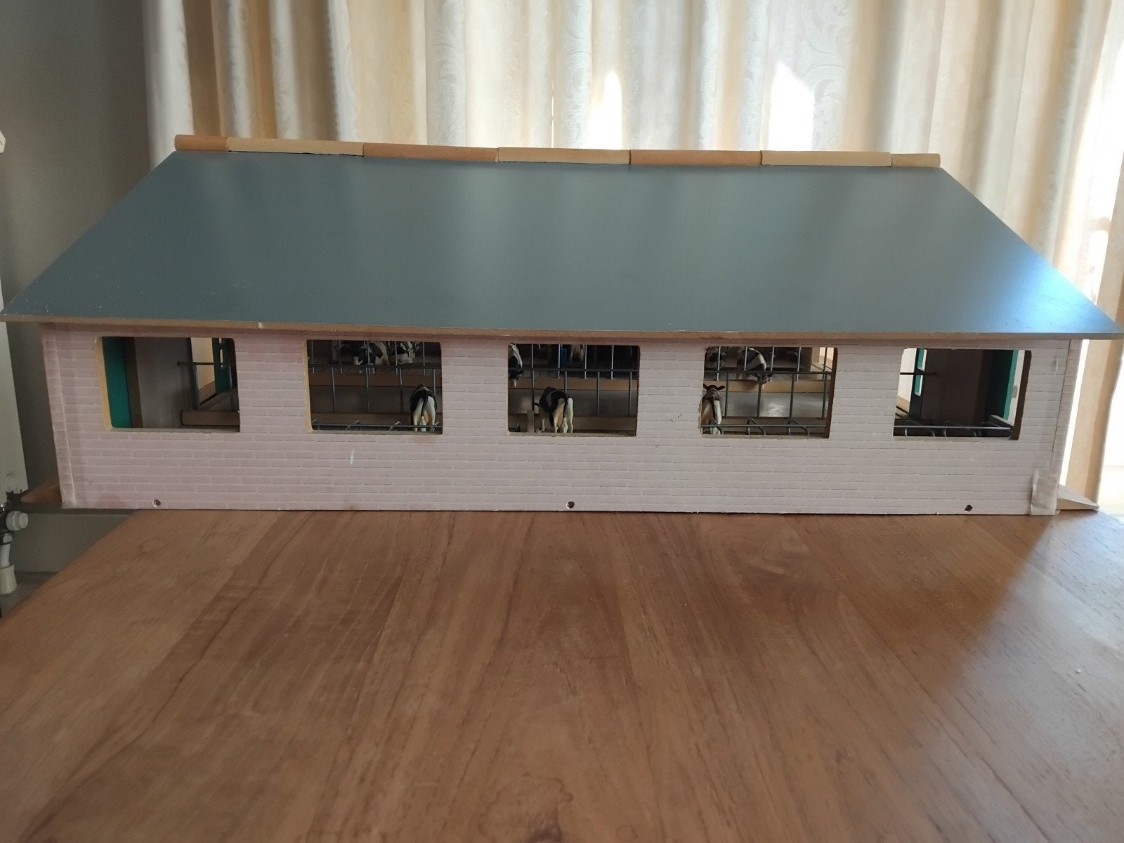 Kids Globe Houten Loopstal voor Koeien met Accessoires, Ophalen