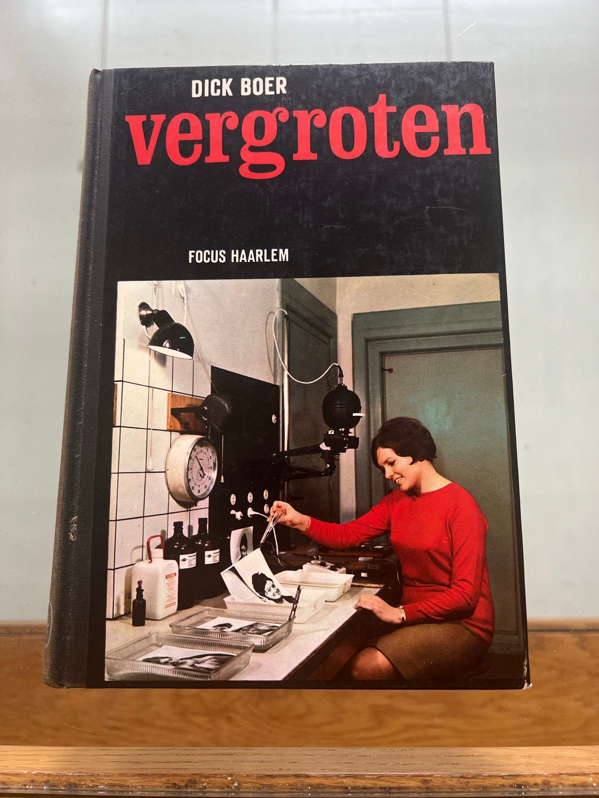 Vergroten - Dick Boer (1970) - Praktische handleiding, Boeken, Ophalen of Verzenden, Gelezen, Fotografie algemeen
