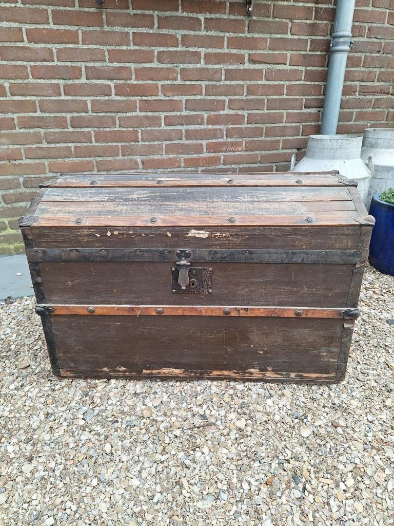 Antieke reiskoffer kist dekenkist, Ophalen