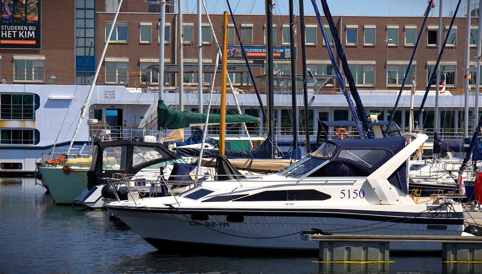 Bayliner 2850 Contessa, Watersport en Boten, Motorboten en Motorjachten, 9 m, Binnenboordmotor, 1.80 meter, Kruiser