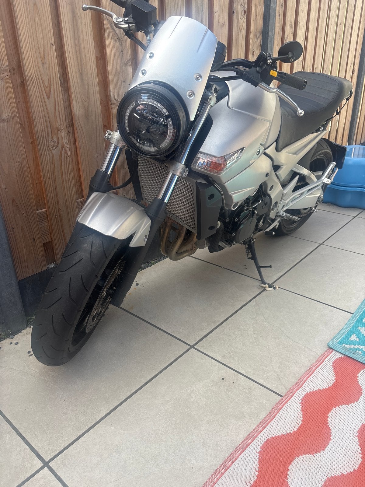 Suzuki GSR 600 - Zilverkleurig, 2 cilinders, Gebruikt, Particulier, Meer dan 35 kW