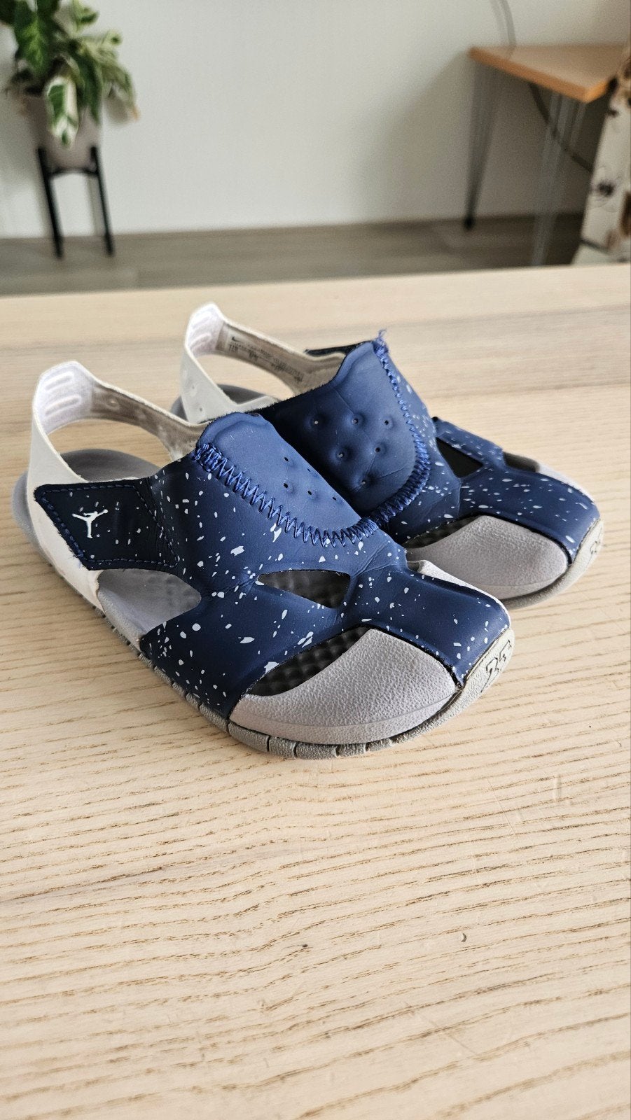 Jordan waterschoenen/sandalen maat 27, Ophalen, Jongetje of Meisje, Jordan, Gebruikt