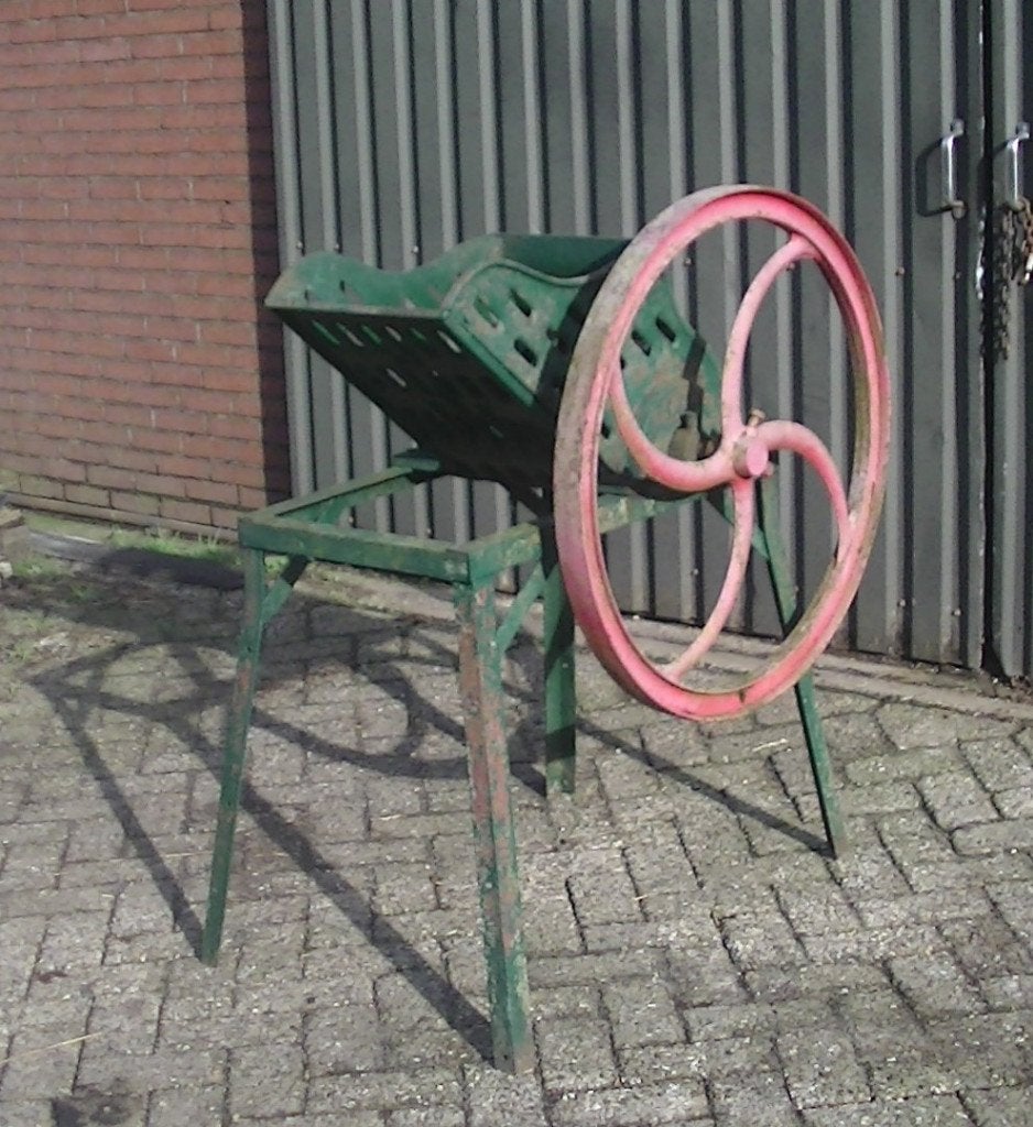 🌈Ouderwetse bietensnijder / bloembak / antiek 🌈, Ophalen