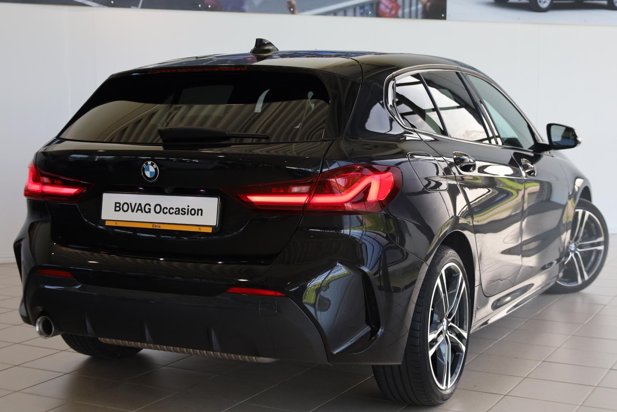 BMW 1-serie 118i Executive | M Sport | Live Cockpit Professi, 12 maanden, Gebruikt, Zwart, Bedrijf