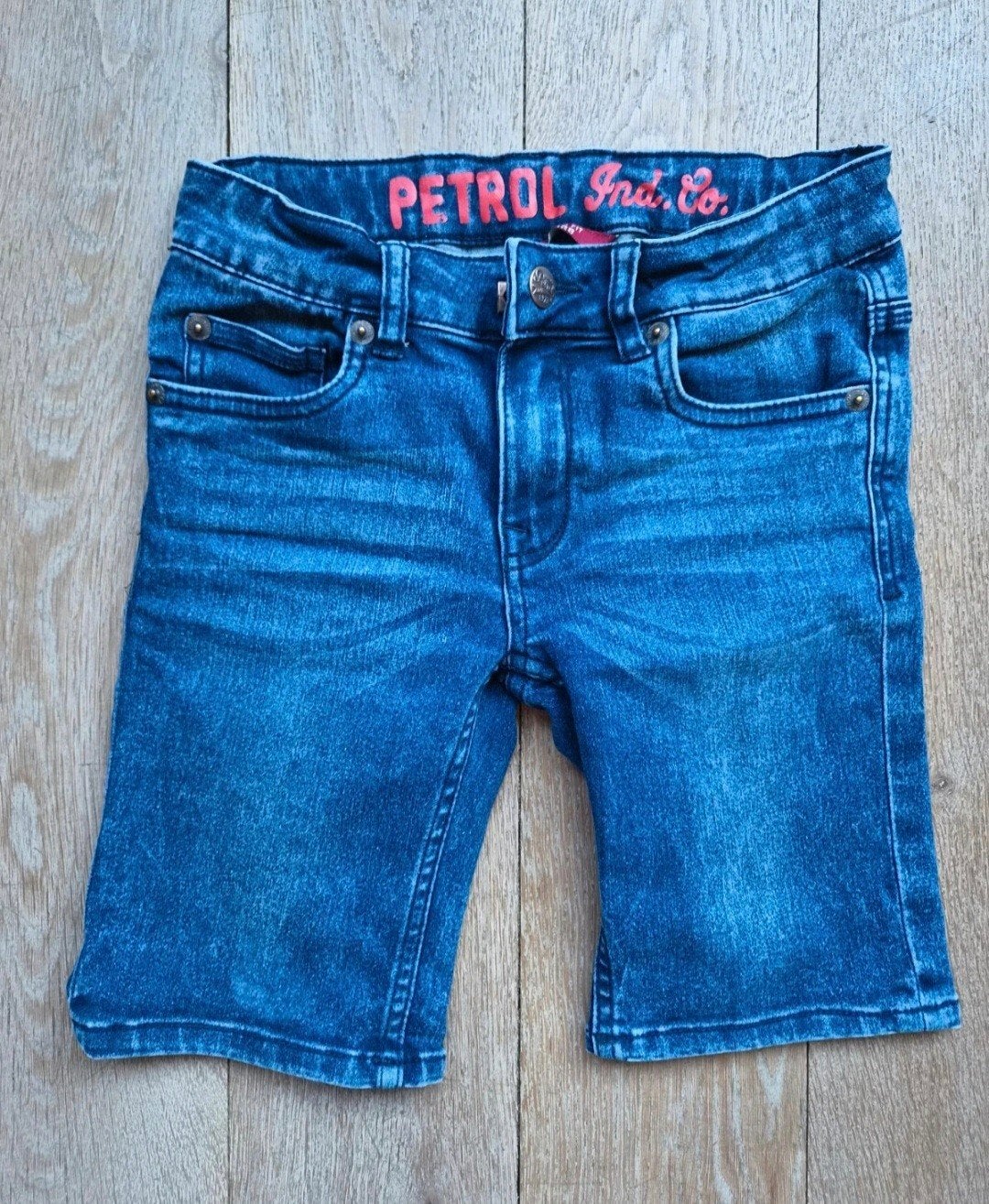 Petrol korte spijkerbroek 128, Ophalen of Verzenden, Zo goed als nieuw, Jongen, Broek