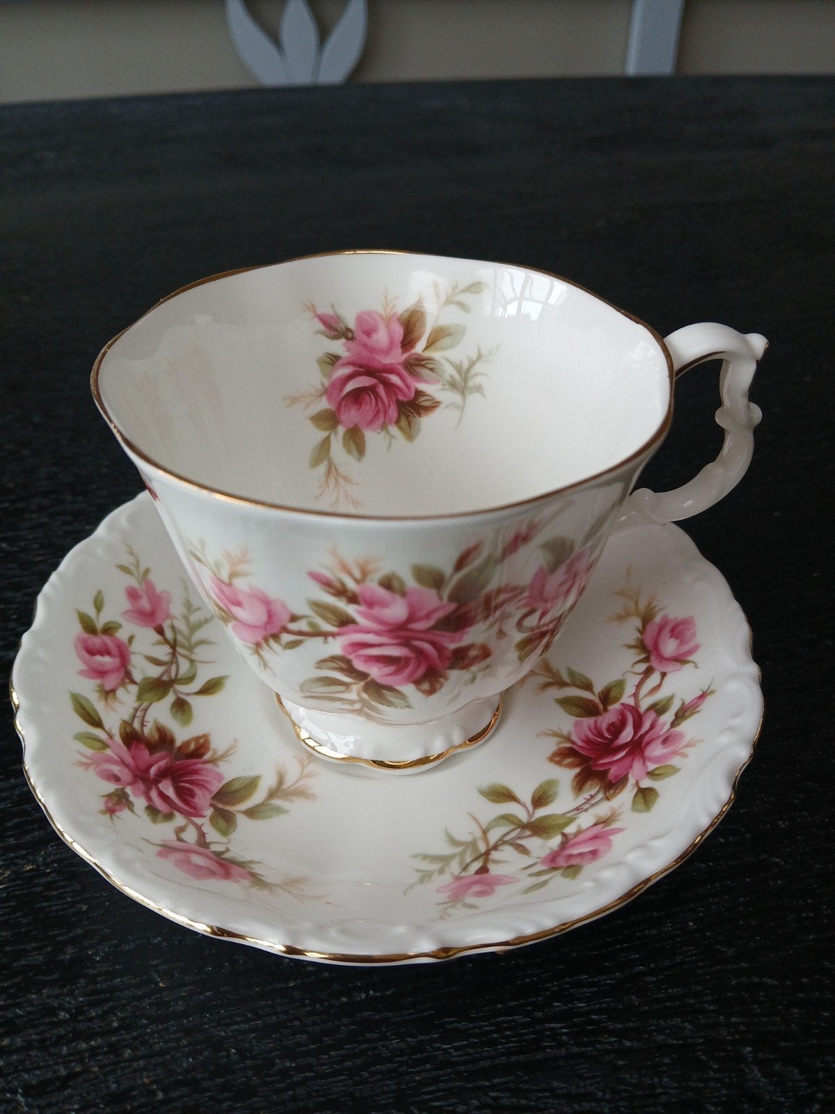 Royal Albert Romance, Ophalen of Verzenden