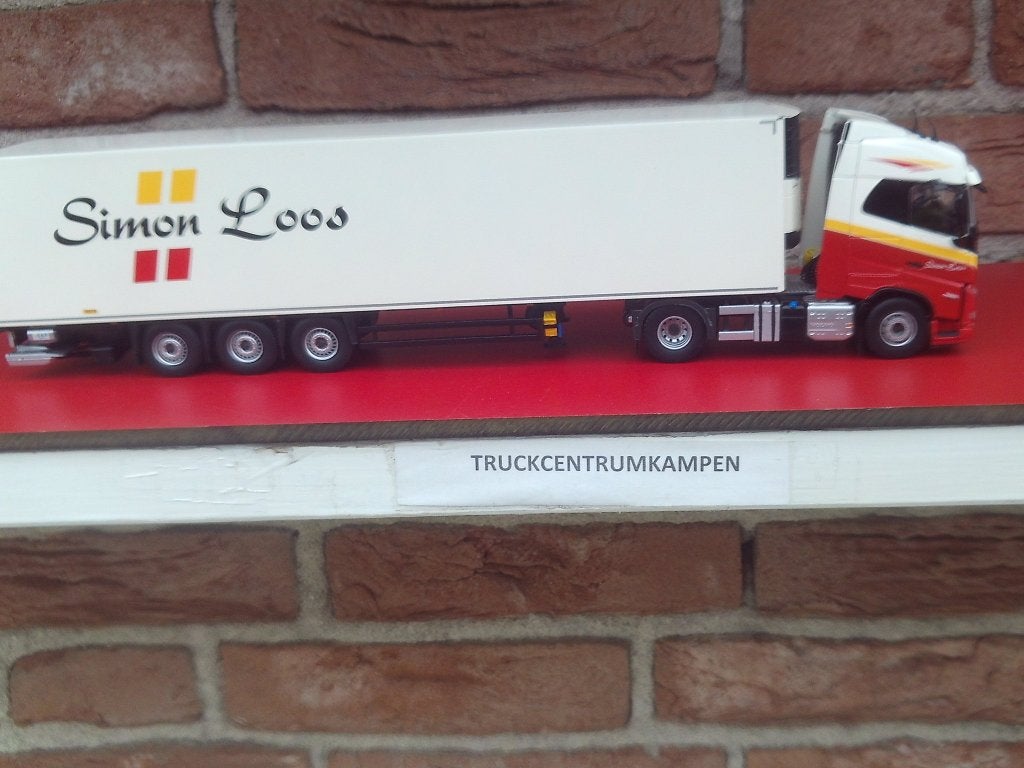 Tekno  Volvo  FH5  van  Simon  Loos.