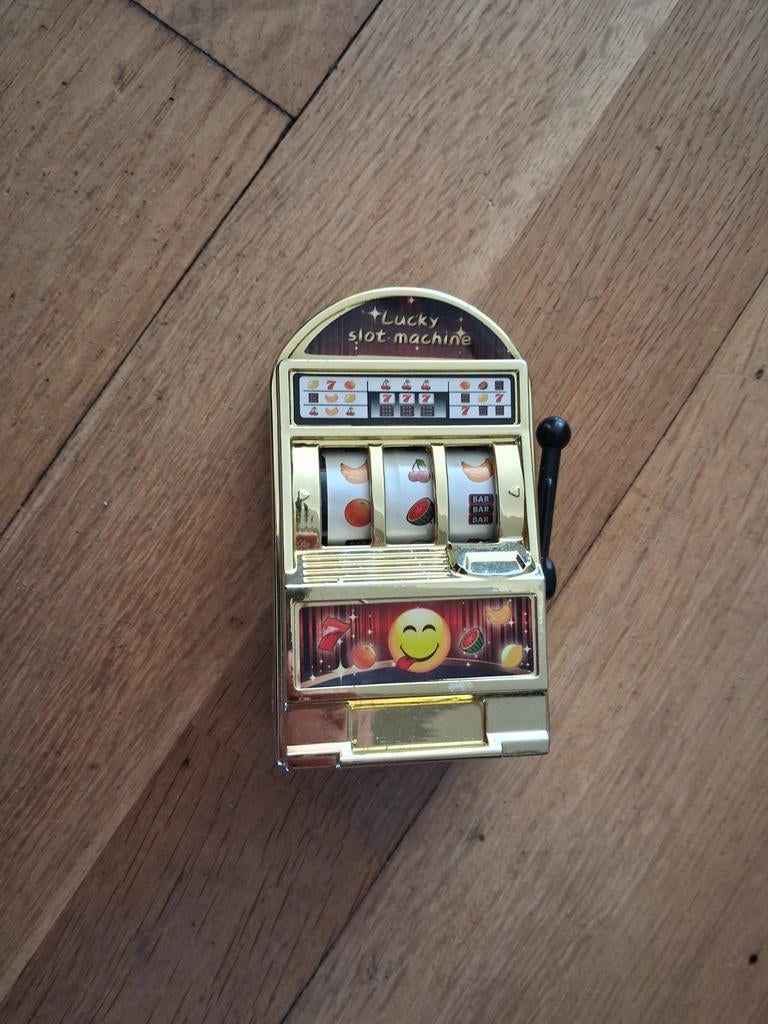 Echt werkende mini casino apparaat, Ophalen of Verzenden, Nieuw, Beeldje of Poppetje