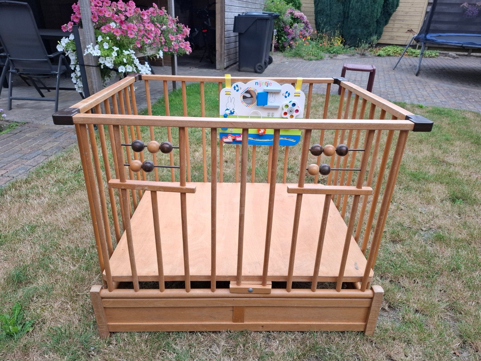 Houten box met verstelbare bodem, Kinderen en Baby's, Ophalen, Gebruikt, Vierkant, In hoogte verstelbaar