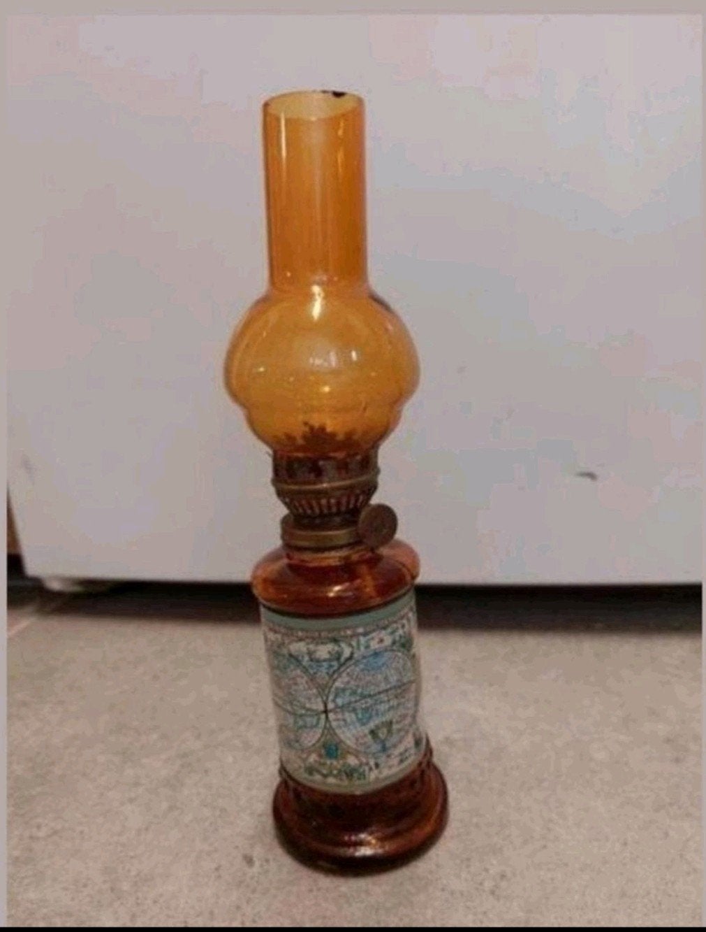 Antiek olielampje olielamp
Mooi oud antiek olielampje met lo, Ophalen of Verzenden