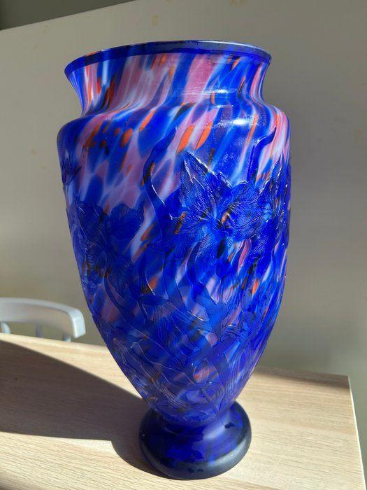 mooie grote vaas, Huis en Inrichting, Woonaccessoires | Vazen, Blauw, Ophalen of Verzenden, Minder dan 50 cm, Glas