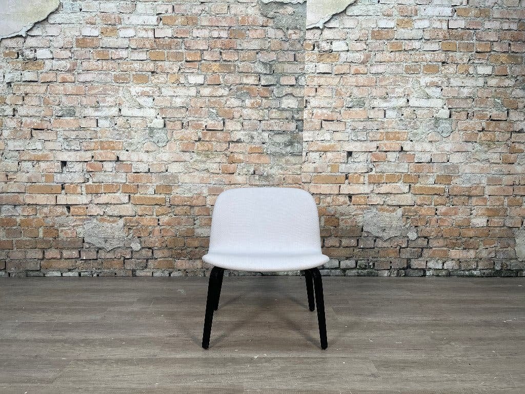 Muuto Fiber Lounge Chair bij TheReSales, Ophalen, Minder dan 75 cm, Design, Zo goed als nieuw