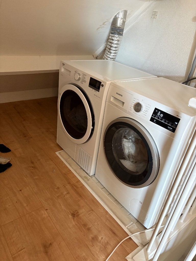 Wasmachine en droger, Witgoed en Apparatuur, Wasmachines, Ophalen, 1200 tot 1600 toeren, Gebruikt, 4 tot 6 kg