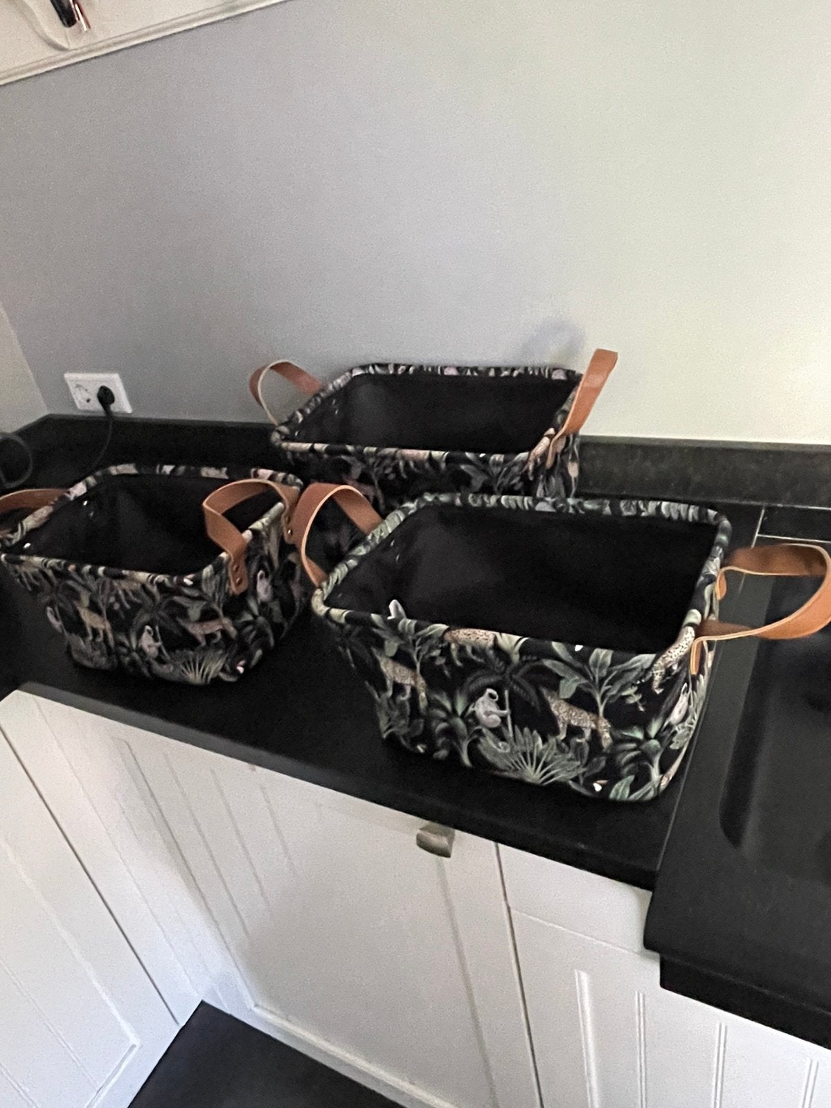 NIEUW set 3 velvet manden. Jungle/botanisch/dierenprint., Meerkleurig, Ophalen of Verzenden, Nieuw, Overige typen