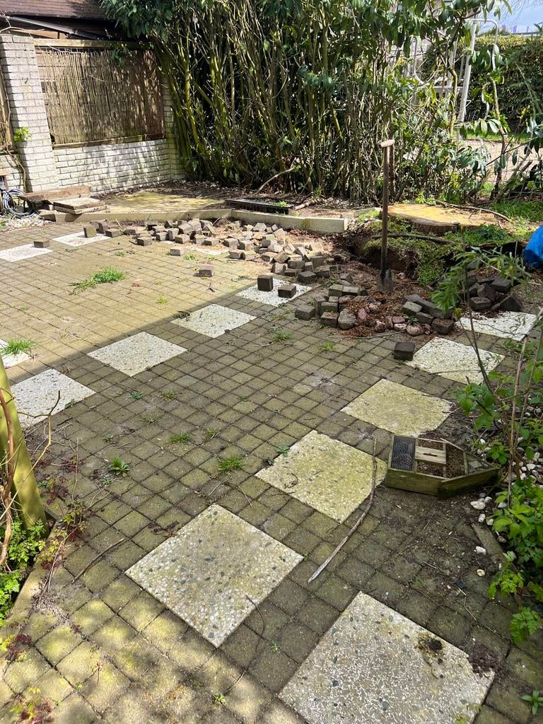 Tuintegels gratis ophalen. Reeds verwijderd., Tuin en Terras, Ophalen, Gebruikt, 10 m² of meer, Beton