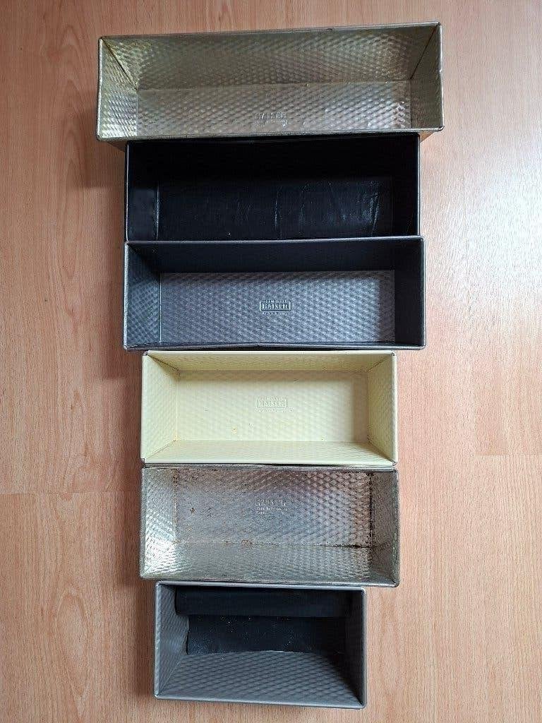 5 cakevorm kaiser metaal en 2 metalen zonder merk, Ophalen of Verzenden, Gebruikt, Metaal