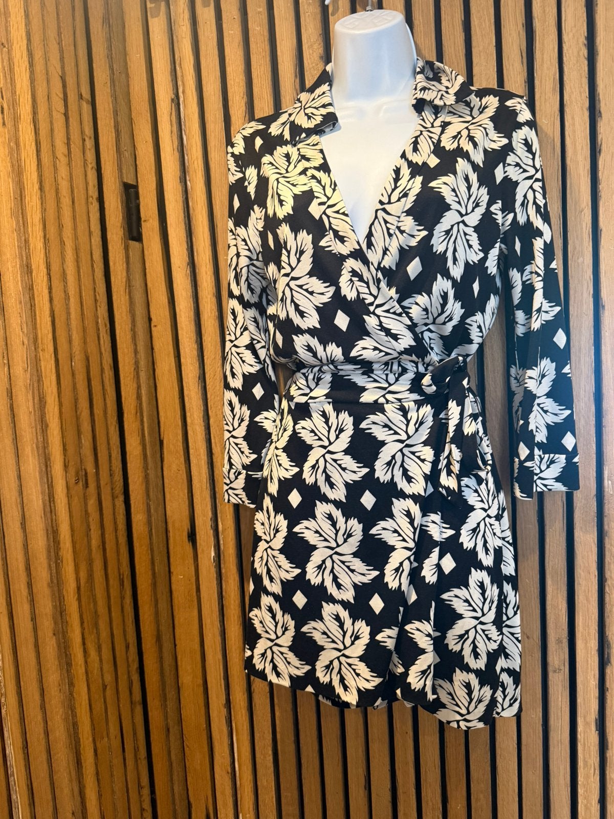 Diane von Furstenberg zijden jumpsuit skort maat 8 zwart wit, Maat 38/40 (M), Zwart, Ophalen of Verzenden, Zo goed als nieuw