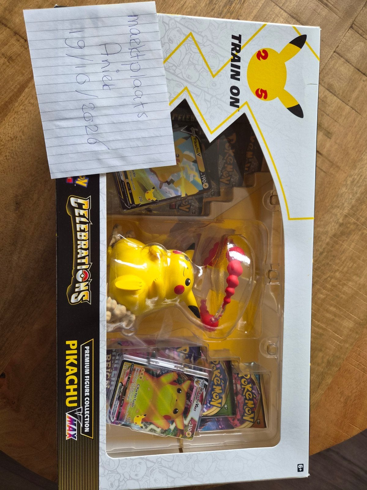 Pokémon Celebrations Pikachu VMAX Premium Figuur Collectie, Ophalen of Verzenden, Nieuw, Overige typen