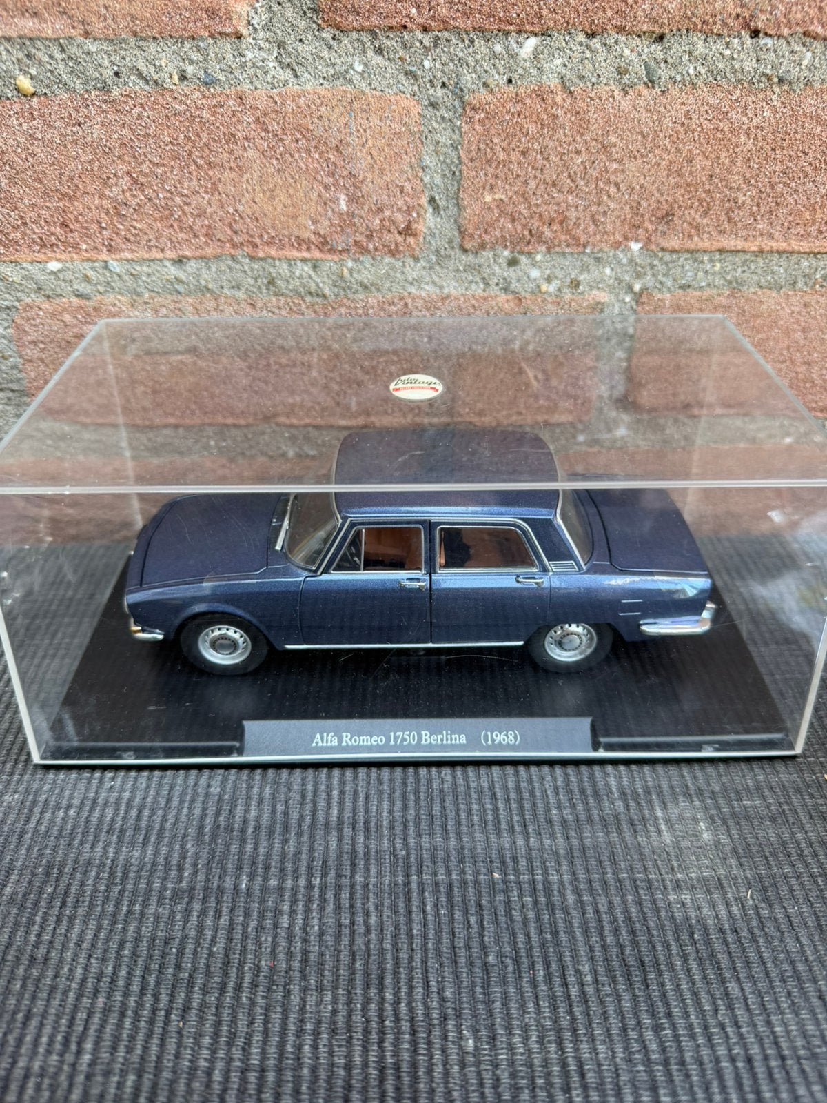 1:24 Alfa Romeo 1750 berlina ……… 30,-, Ophalen of Verzenden, Zo goed als nieuw, Overige merken