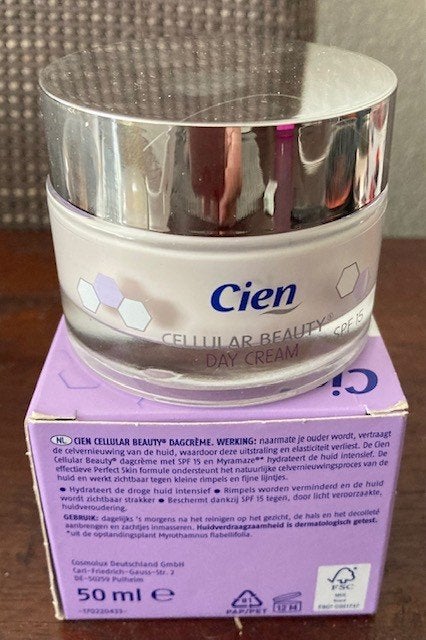Cien Cellular beauty dagcrème. 50 ml. Nieuw in de verpakking, Sieraden, Tassen en Uiterlijk, Uiterlijk | Gezichtsverzorging, Ophalen of Verzenden