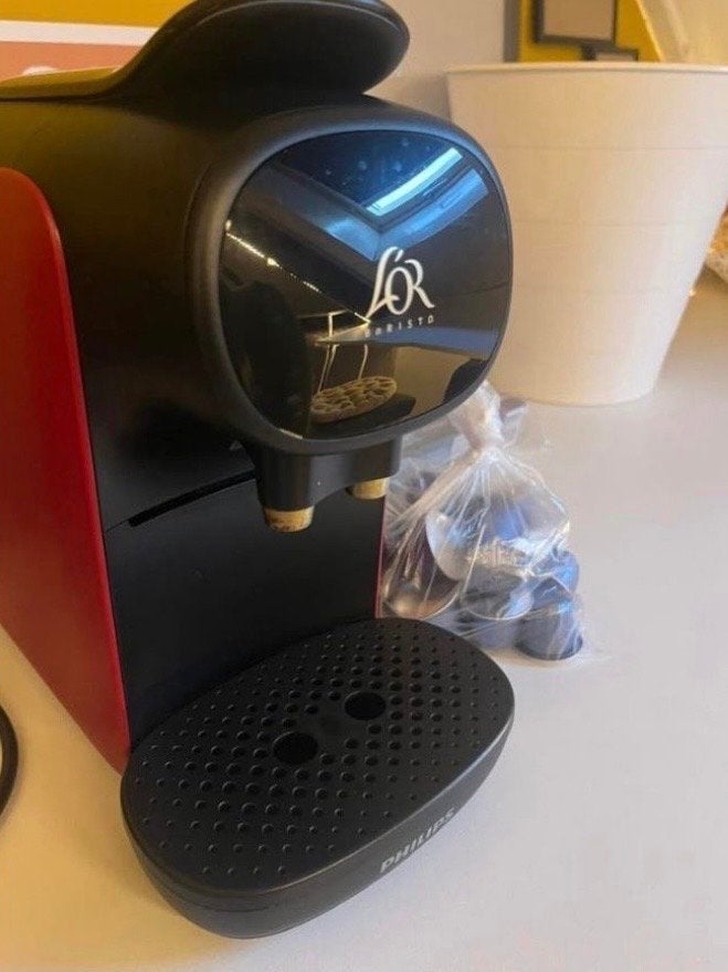 L'OR Barista Koffiemachine - Rood/Zwart, Ophalen, Koffiepads en cups, Espresso apparaat, Zo goed als nieuw
