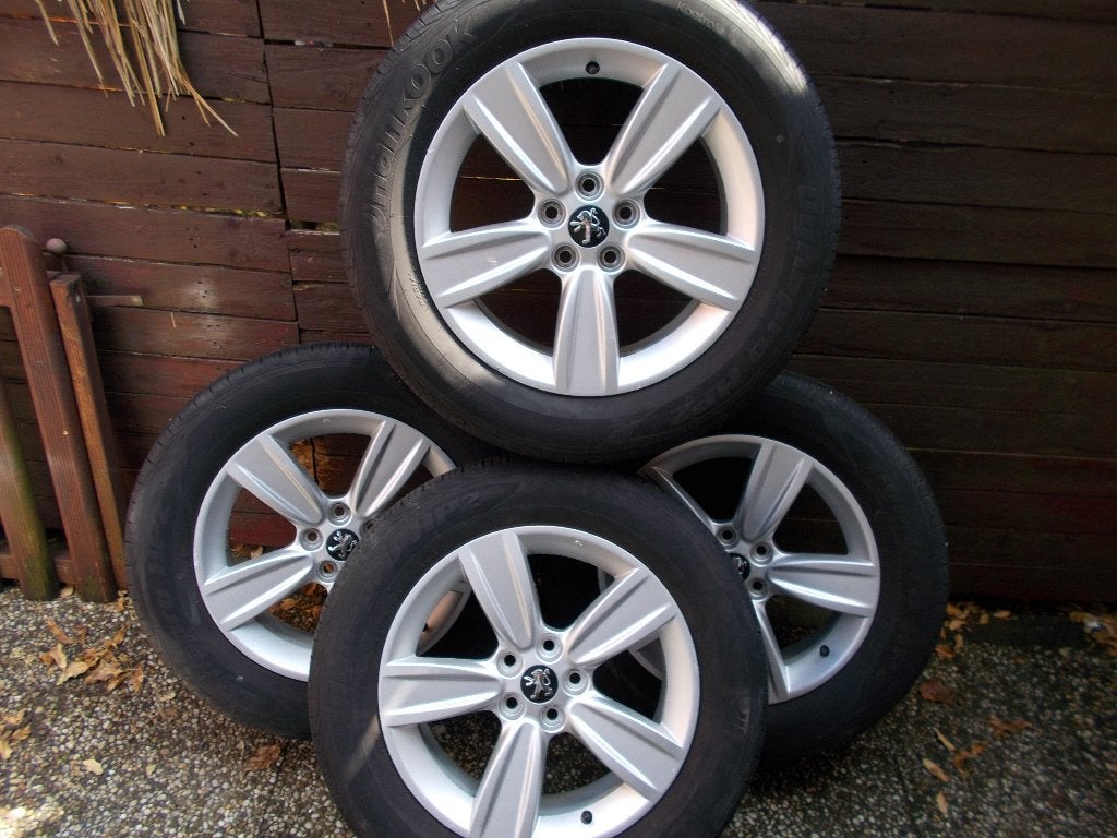 PEUGEOT 4007 - 4008 VELGEN MET ALL SEASON BANDEN, Ophalen, 18 inch, Banden en Velgen, 235 mm