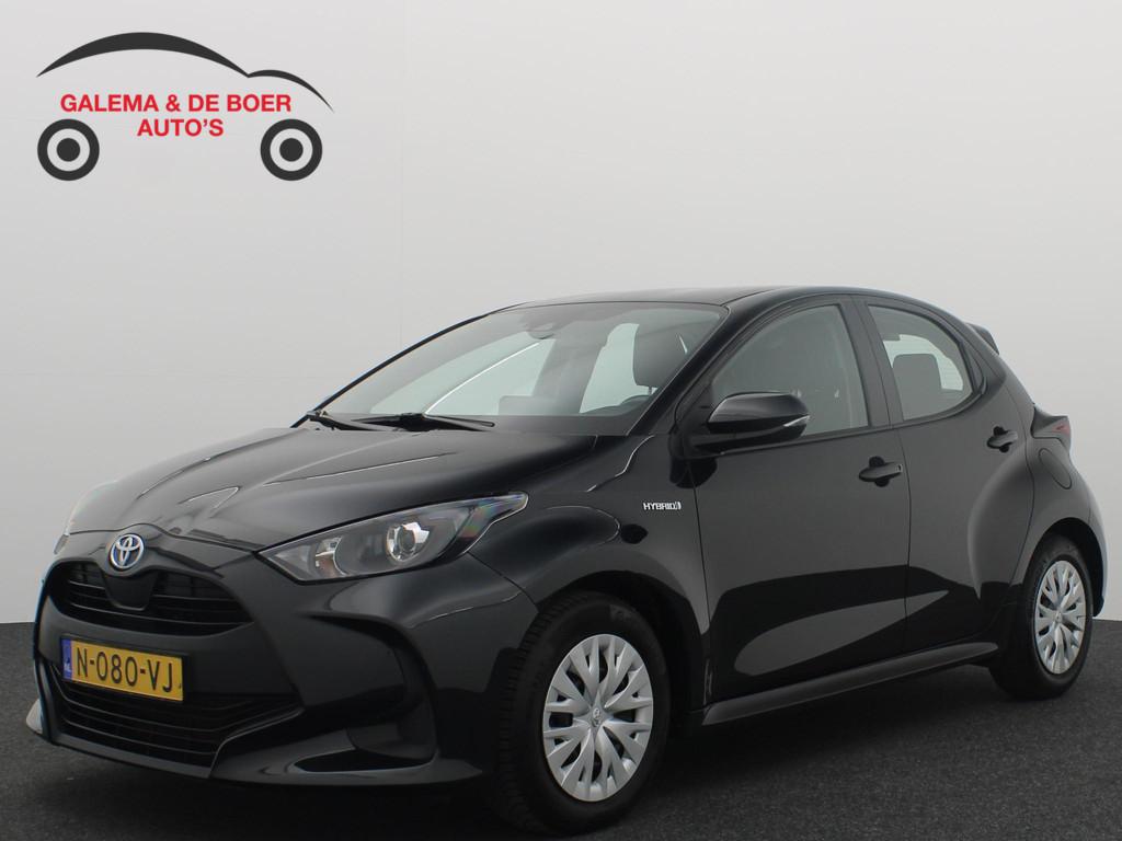 Toyota Yaris 1.5 Hybrid Active CAMERA / CARPLAY / NAVI / CLI, Auto's, Toyota, Gebruikt, Euro 6, Bedrijf, Hybride Elektrisch/Benzine
