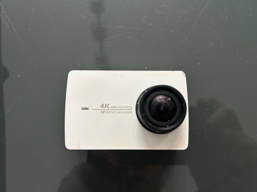 YI 4K action camera incl. koffer met accessoires, Ophalen of Verzenden, Gebruikt, Overige merken