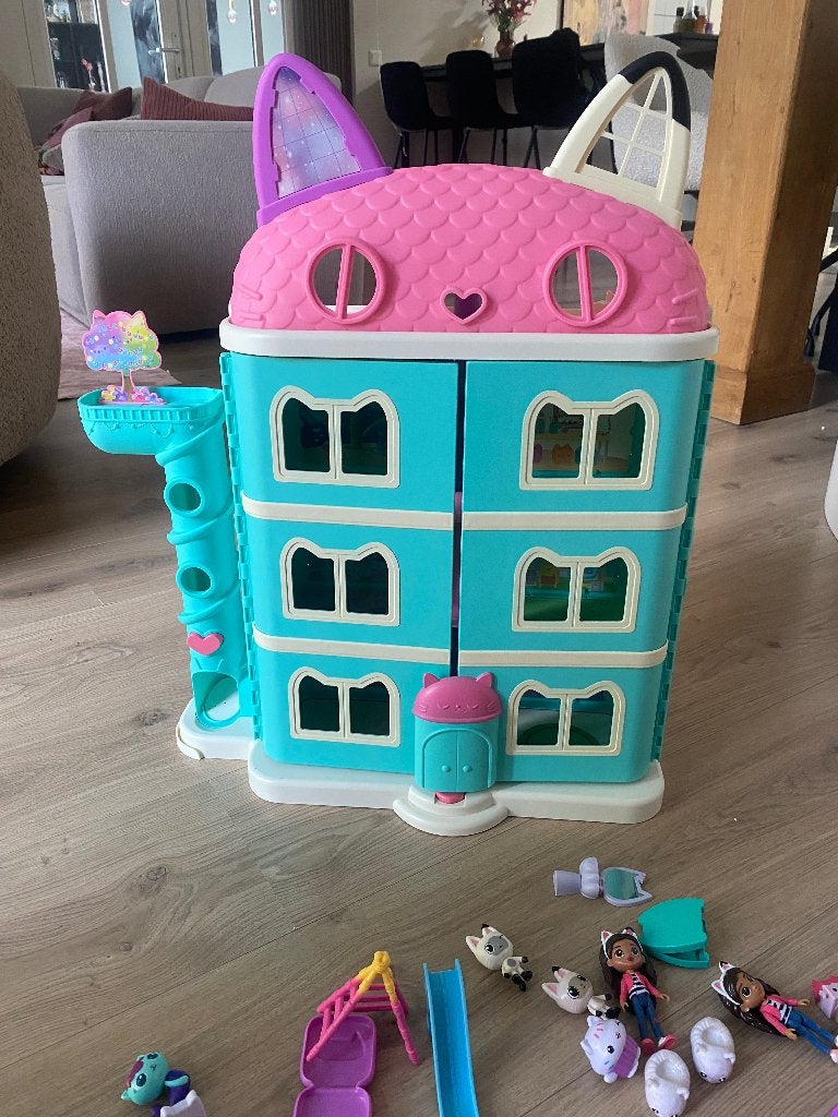 Gaby poppenhuis, inclusief accessoires., Ophalen, Zo goed als nieuw, Poppenhuis
