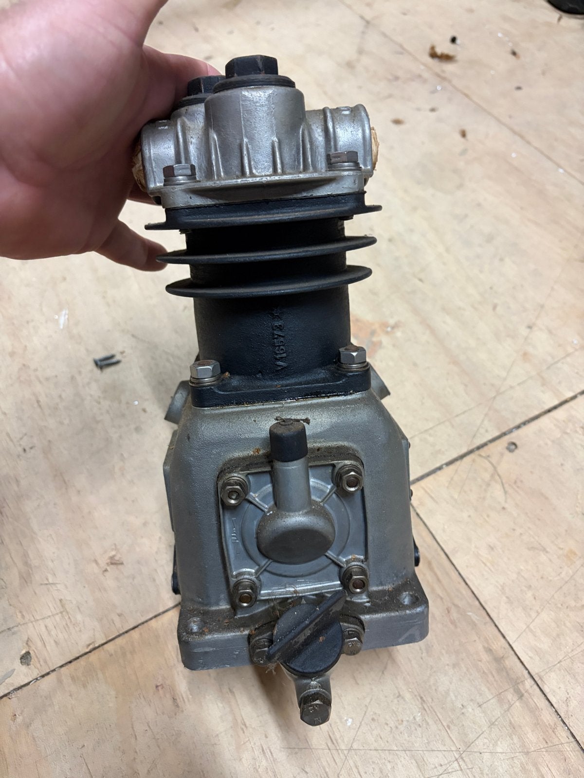 Knorr Bremse Luchtcompressor - Gebruikt, Ophalen, Gebruikt, 6 tot 10 bar, Minder dan 200 liter/min