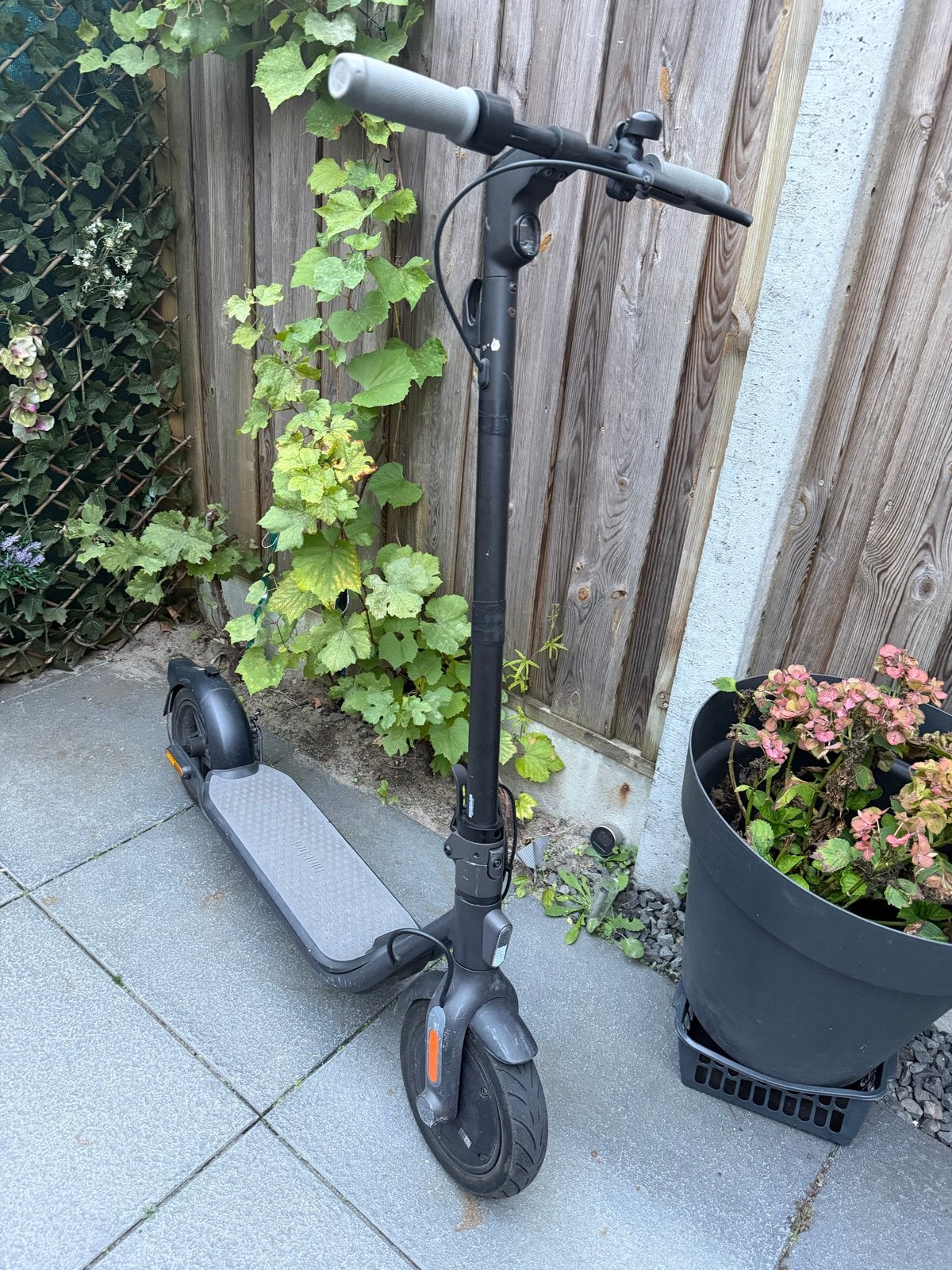 Ninebot elektrische step (E-scooter) - Zo goed als nieuw, Ophalen of Verzenden, Zo goed als nieuw, Elektrische step (E-scooter)