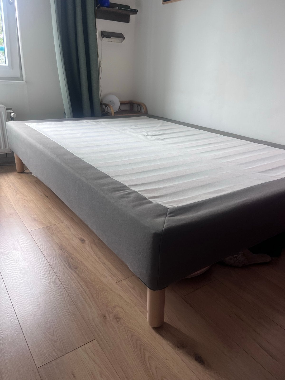 Boxspring bed 140x200 cm - Grijs, Huis en Inrichting, Slaapkamer | Bedden, Gebruikt, Twijfelaar, 140 cm, 200 cm, Stof, Grijs, Ophalen