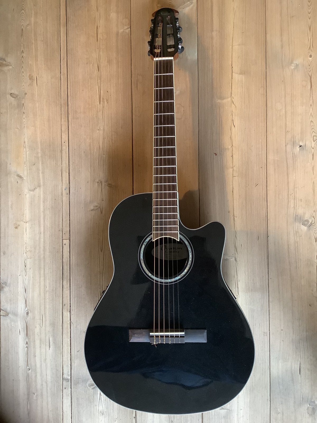 Ovation celebrity cs24c tradition nylon., Muziek en Instrumenten, Ophalen, Gebruikt, Klassieke of Spaanse gitaar, Met (piezo-)element