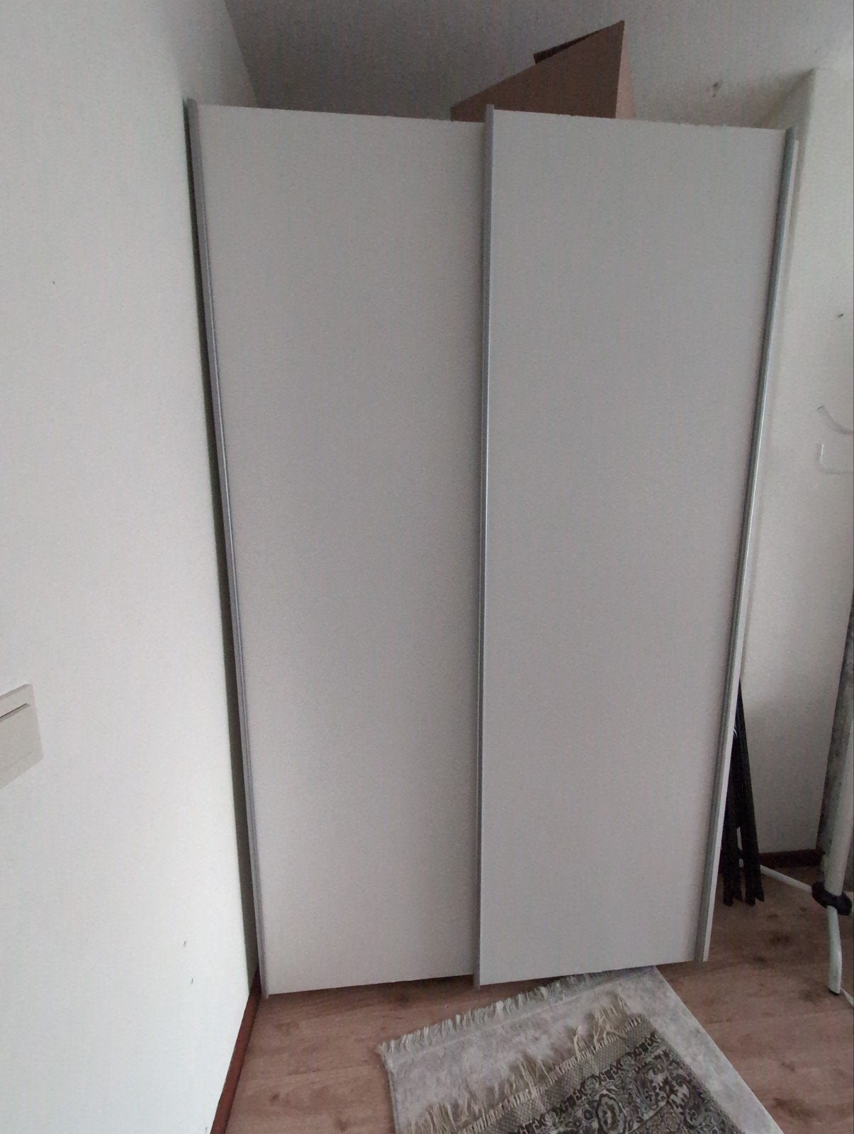 Witte kledingkast 125x60x200 cm met schuifdeuren, Huis en Inrichting, Kasten | Kledingkasten, Ophalen, Met deur(en), Gebruikt